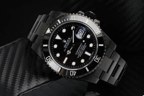 submariner glow in the dark